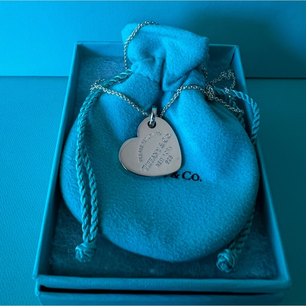 🌸🌸 Authentic Tiffany & Co. Return to Tiffany Double Heart Pendant